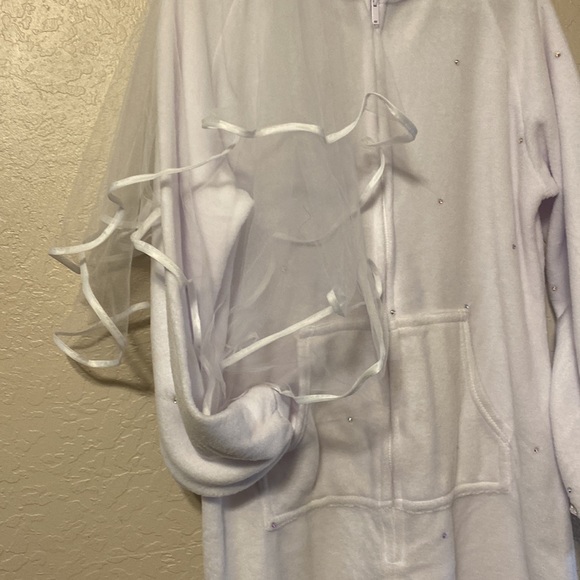 Footed PAjamas for the Bride new with tags - Picture 4 of 11